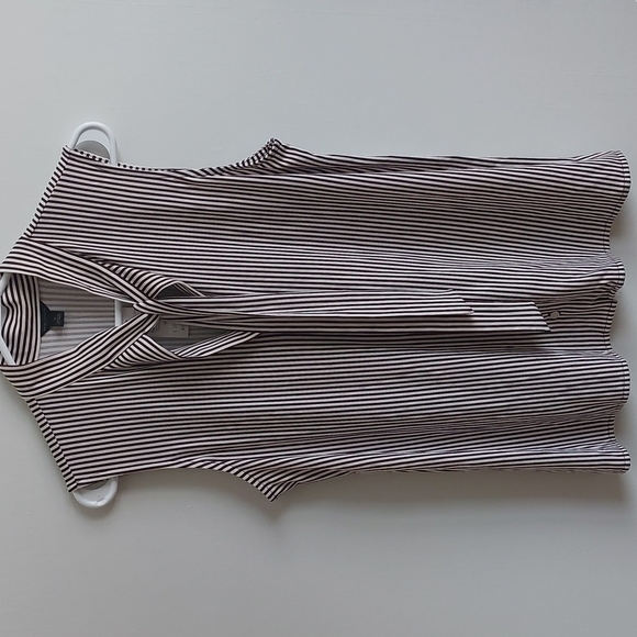 Ann Taylor Tops - Ann Taylor Medium Top